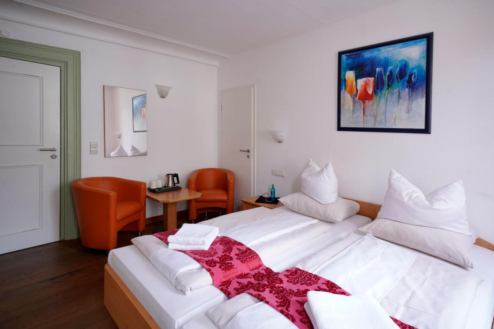 Hotel Adler Am Schloss Bonnigheim Εξωτερικό φωτογραφία
