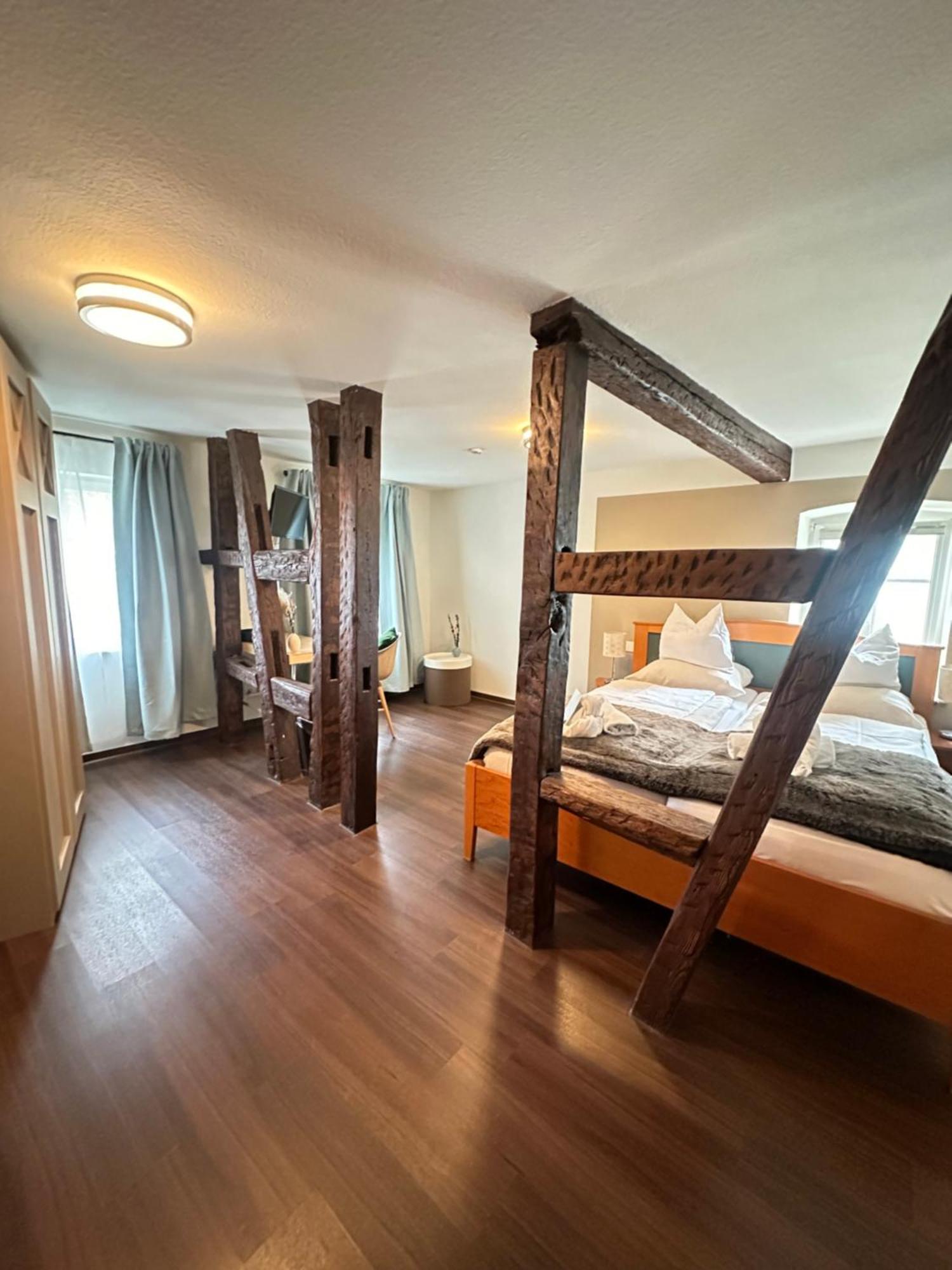 Hotel Adler Am Schloss Bonnigheim Εξωτερικό φωτογραφία